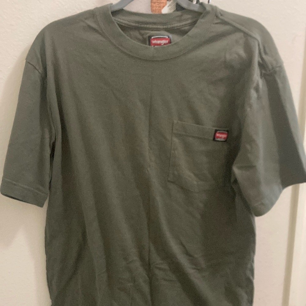 Men’s Wrangler T-shirt. Brand new, never worn